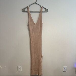 Mable Ribbed Knit Beige Sleeveless Slit Dress Size‎ Large